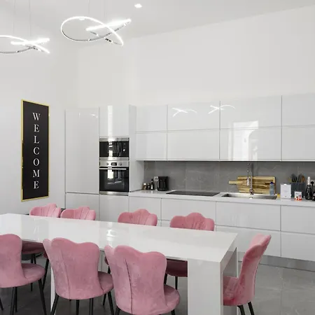 Borghese Palace Luxury Apartment-2